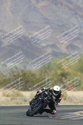 media/Oct-30-2025-Racers Edge (Thu) [[dabbdaf680]]/3-B Group/Session 5 (Turn 6)/